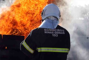 bombeiros competicao no centro de treinamento.foto enerson cleiton 2