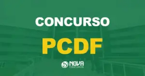 Fachada do prédio da Polícia Civil do DF. Prédio todo espelhado,com estrutura arredondada. Texto sobre a imagem Concurso PCDF