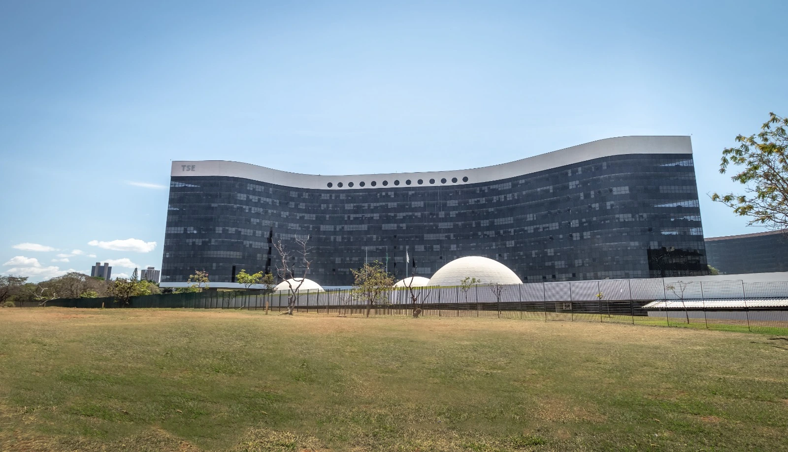 Imagem mostra o prédio da sede do Tribunal Superior Eleitoral, em Brasília/DF / Banco de Imagens/Banco de Imagens/Concursos/Tribunal Superior Eleitoral do Brasil - Edifício TSE - Brasília, Brasil.jpg