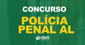 Policial penal trancando cela com predidiário dentro com texto sobre a imagem Concurso Polícia Penal AL