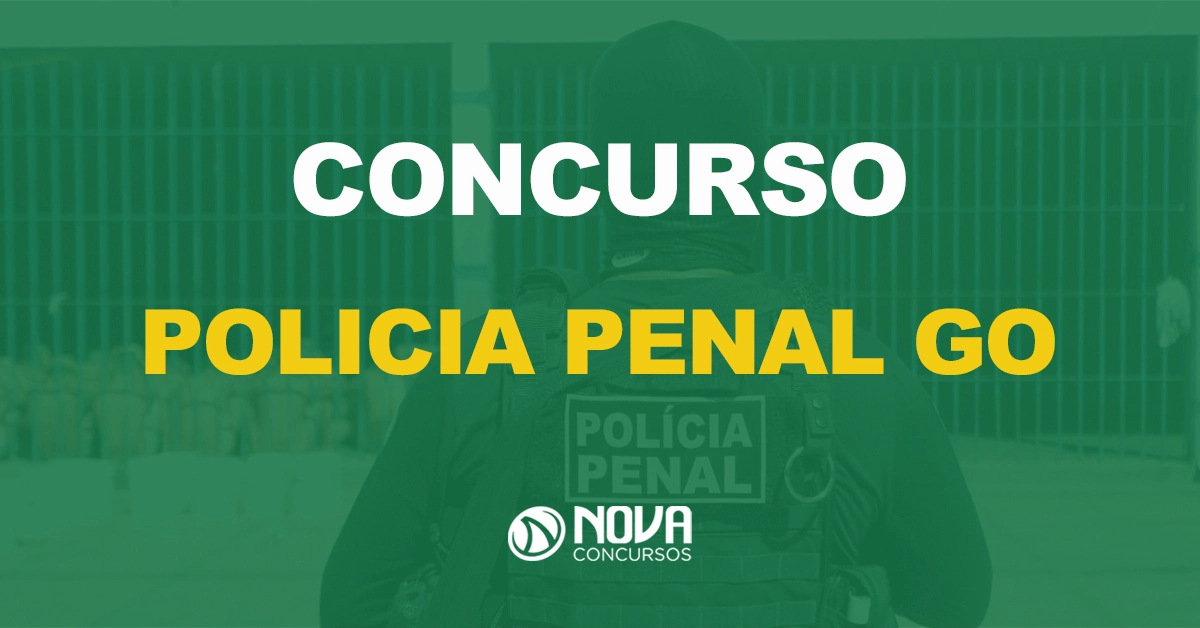 policial penal de costas na frente de cela com presos e texto sobre a imagem escrito concurso polícia penal go