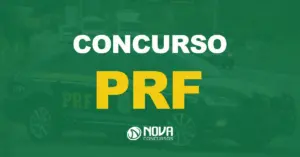 Carro da polícia rodoviária federal na estrada com carros com texto sobre a imagem Concurso PRF