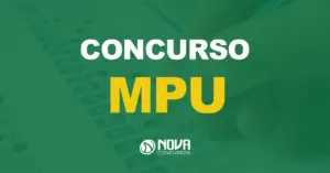 pessoa preenchendo gabarito prova com texto sobre a imagem escrito concurso mpu