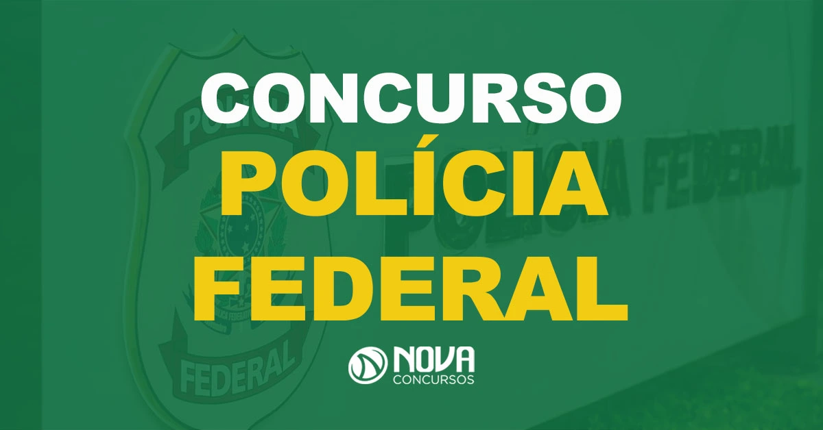 Placa cinza com a logo e o nome da Polícia Federal.