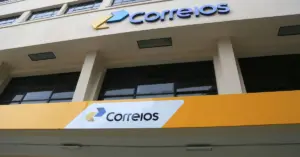 Fachada de uma das agências dos Correios / Concurso Correios