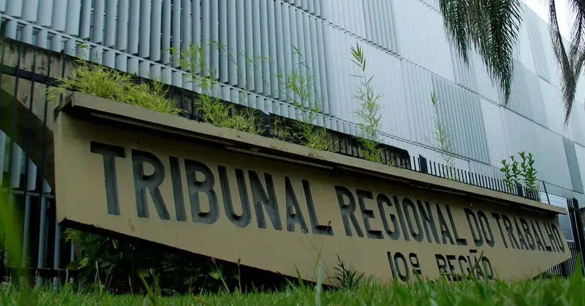 Fachada do prédio doTribunal Regional do Trabalho da 10ª Região / Concurso TRT 10