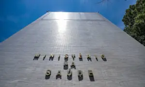 imagem da fachada do prédio do Ministério da Saúde