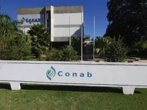 Fachada do edifício da Companhia Nacional de Abastecimento (Conab) - Concurso Conab: Banca contratada. Edital iminente!