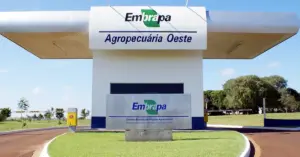 Fachada da Empresa Brasileira de Pesquisa Agropecuária / Concurso Embrapa