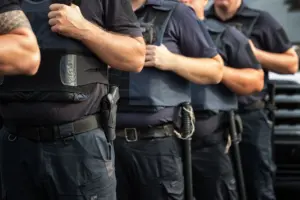 Policiais fardados que passaram nos Concursos Policiais 2025.