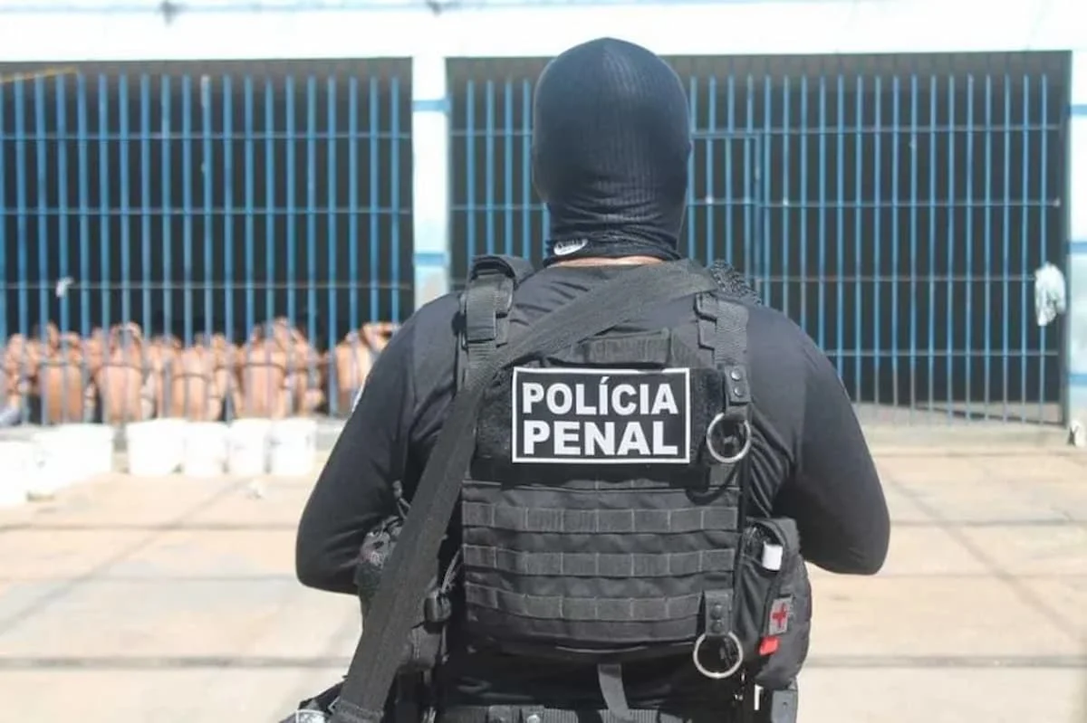 Policial Penal trabalhando na Unidade Prisional