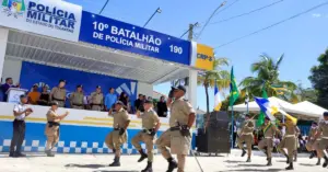 Servidores da Polícia Militar do Tocantins em formação e em desfile / Prova PM TO