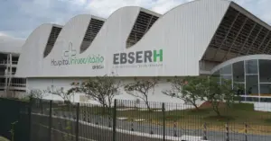 Fachada do prédio da Empresa Brasileira de Serviços Hospitalares / Concurso Ebserh