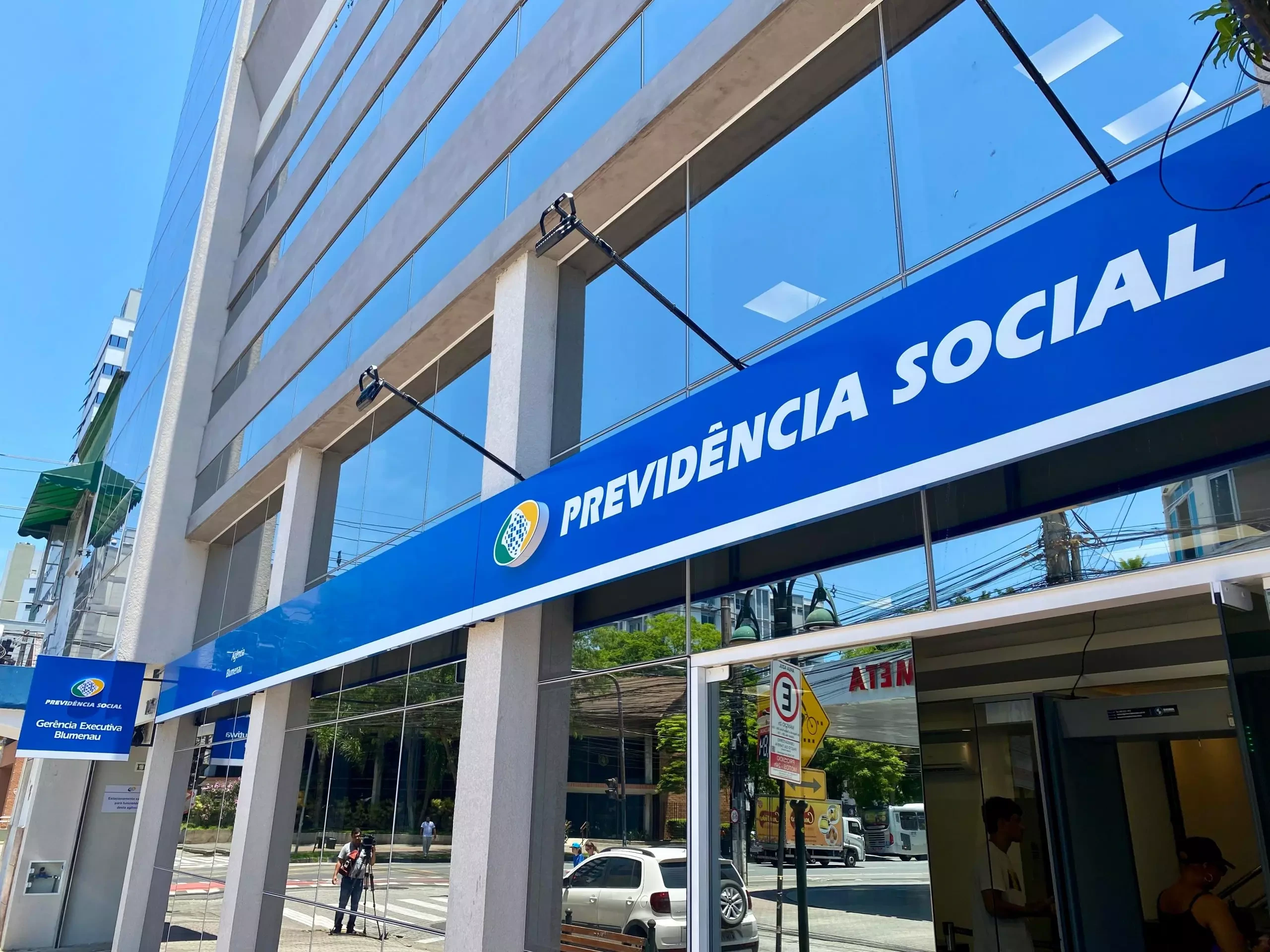 fachada da previdência social concurso inss 2025