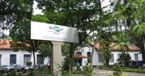 Fachada da Empresa Brasileira de Pesquisa Agropecuária / Concurso Embrapa